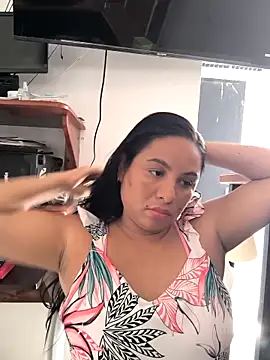 Francesca ferrari online show from April 28, 2026, 3:27 pm