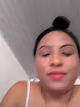 Francesca ferrari online show from December 21, 2025, 7:15 pm