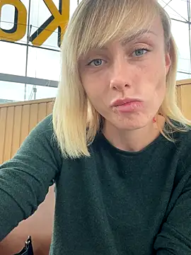 haileyhope  online show from September 13, 2025, 4:07 pm