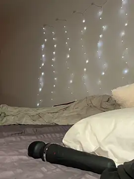 haileyhope  online show from October 26, 2025, 9:48 pm