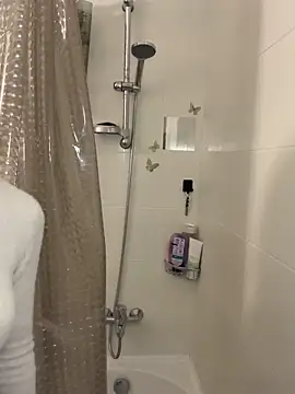 haileyhope  online show from March 8, 2026, 8:12 pm