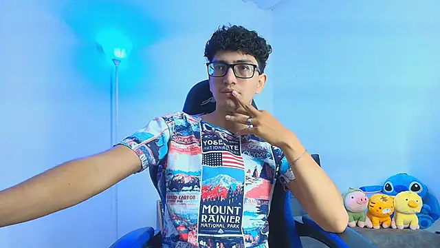 TylerWhite  online show from October 14, 2025, 7:58 pm