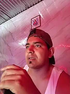 Snapshot of latino17 chatting on March 21, 2026, 5:41 am latino17 online show from March 21, 2026, 5:41 am