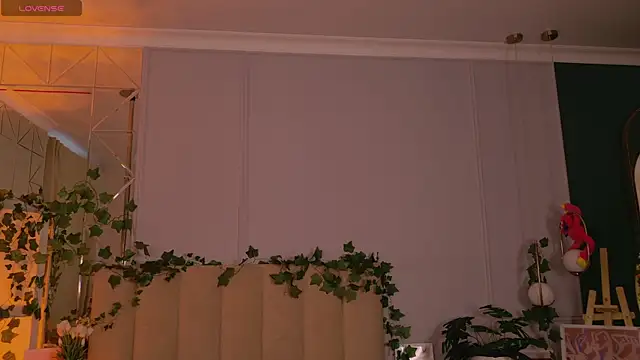 Snapshot of Meow_Nancy chatting on May 13, 2026, 5:03 am Meow Nancy online show from May 13, 2026, 5:03 am