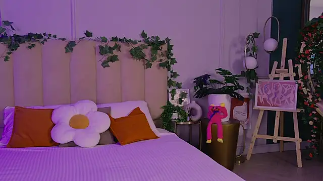 Snapshot of Meow_Nancy chatting on June 4, 2026, 5:01 am Meow Nancy online show from June 4, 2026, 5:01 am