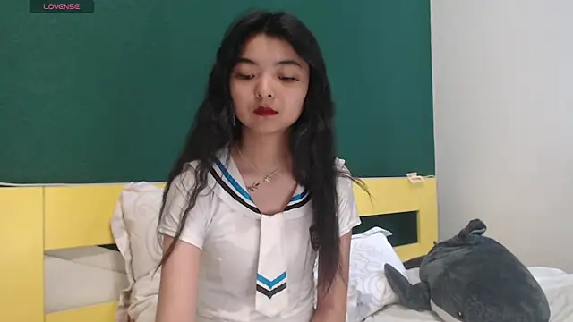 Shy Kira online show from June 4, 2026, 8:52 am