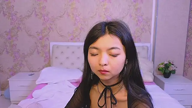 Shy Kira online show from February 3, 2025, 6:39 pm