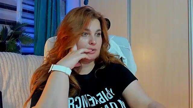 CoraSwon online show from July 28, 2026, 8:52 pm