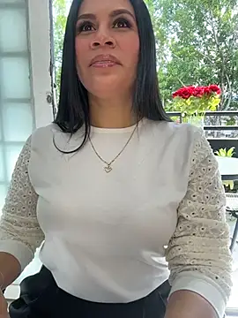 Snapshot of Sofia_Convers chatting on May 17, 2026, 1:00 pm Sofia Convers online show from May 17, 2026, 1:00 pm