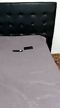 littlebrunett online show from February 6, 2025, 10:04 am