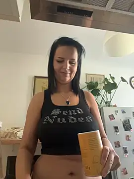 Off  Melonenmandy online show from September 17, 2025, 10:39 am