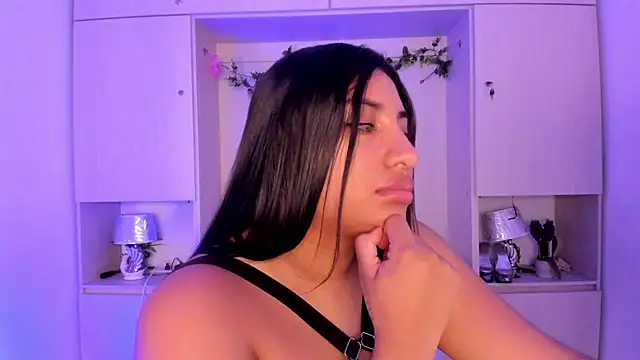 CANDYGABYY online show from August 1, 2026, 8:18 pm