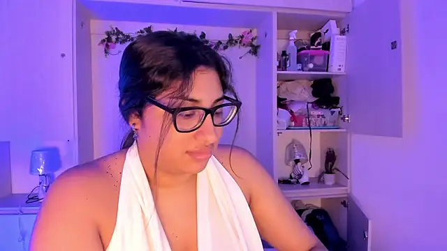 CANDYGABYY online show from June 16, 2026, 7:36 pm
