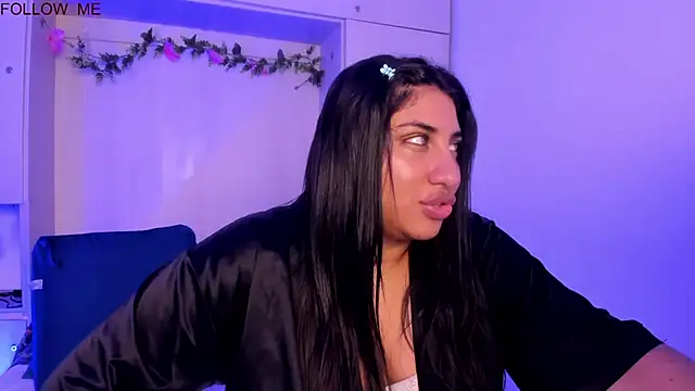 CANDYGABYY online show from August 6, 2026, 8:04 pm