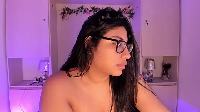 CANDYGABYY online show from June 18, 2026, 8:14 pm