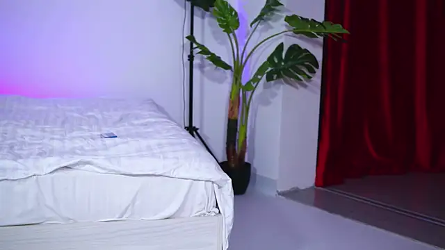 NatyDesiree online show from September 20, 2025, 7:13 am