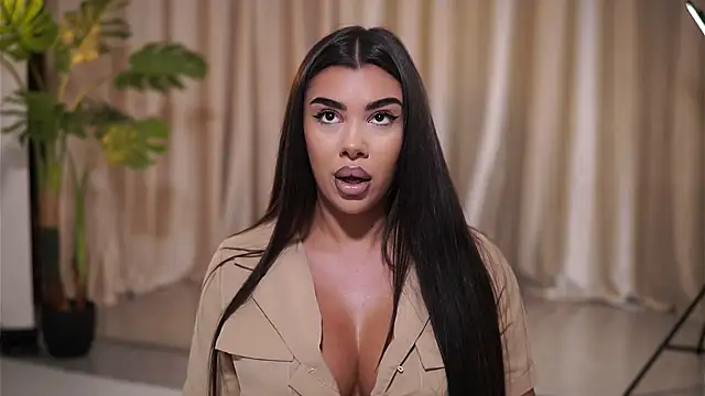 NatyDesiree online show from July 28, 2026, 7:26 pm