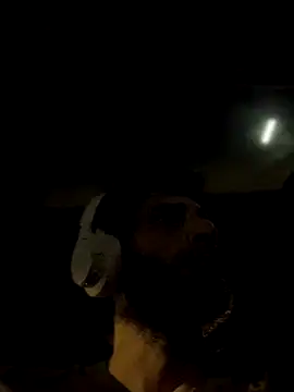 pantslesstraveler plt online show from September 27, 2025, 7:14 am