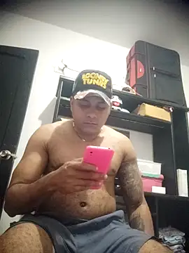 Snapshot of SaucyAffair0 chatting on February 22, 2026, 7:33 am SaucyAffair0 online show from February 22, 2026, 7:33 am