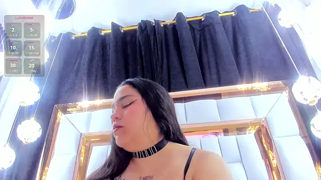 RileySweett online show from December 1, 2025, 11:44 am