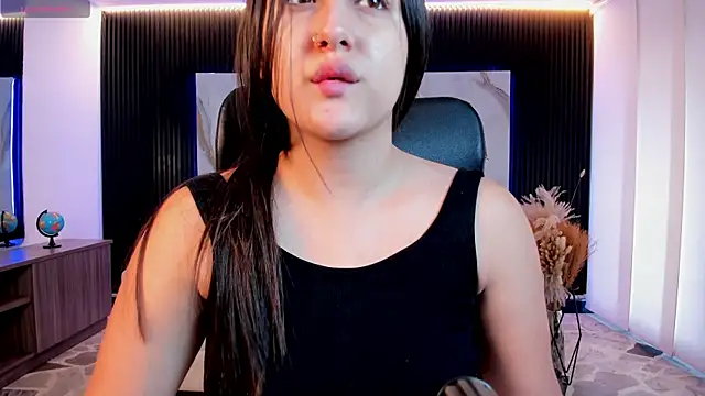 paulina sweett  online show from August 6, 2026, 12:00 pm