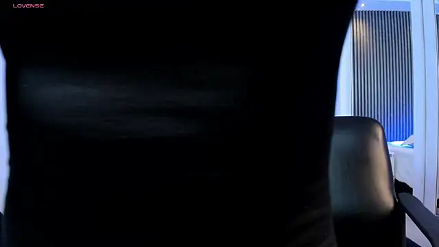 paulina sweett  online show from January 17, 2026, 12:09 pm