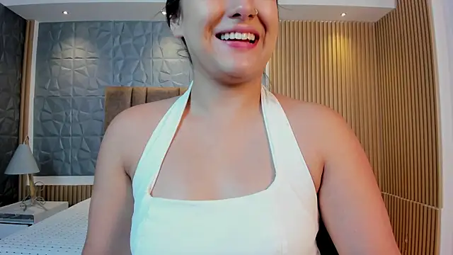 paulina sweett  online show from July 13, 2026, 11:09 am