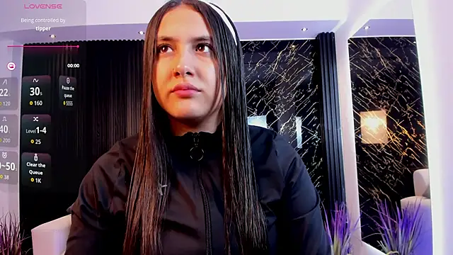 paulina sweett  online show from July 15, 2026, 12:23 pm
