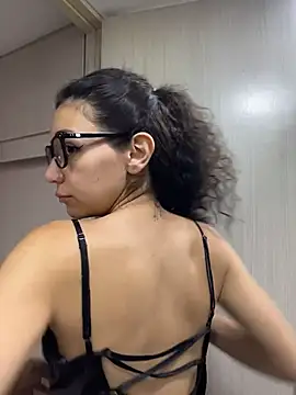 Snapshot of uniquerossie chatting on March 7, 2026, 8:32 am uniquerossie online show from March 7, 2026, 8:32 am