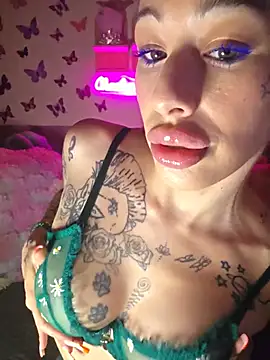 Chachou000 online show from July 24, 2026, 10:06 pm