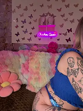 Chachou000 online show from June 7, 2026, 1:27 pm
