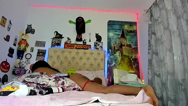 shantallhotxx online show from October 23, 2025, 8:07 pm