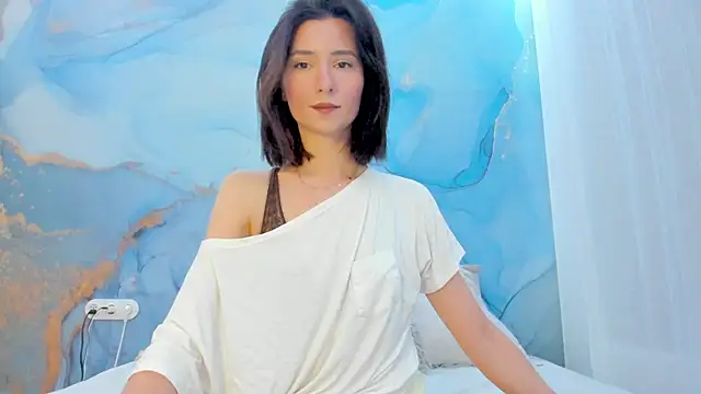 crystalnut online show from May 12, 2026, 5:48 am