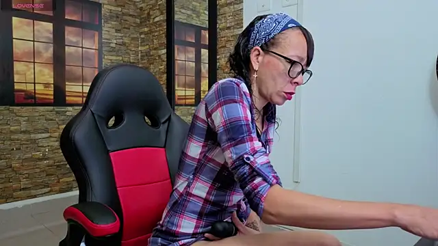 daniela xue online show from September 30, 2025, 12:49 am