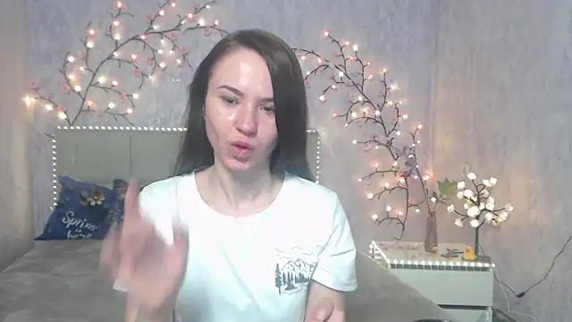 KaraCriegs online show from May 1, 2026, 6:13 pm