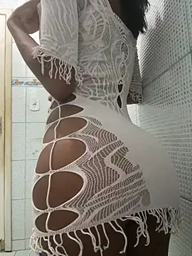 Pink2001 online show from November 7, 2025, 2:21 pm