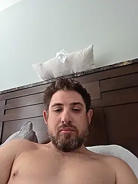 Snapshot of caliguy37 chatting on July 21, 2026, 6:20 pm caliguy37 online show from July 21, 2026, 6:20 pm