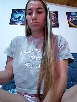 Iris love18 online show from June 19, 2026, 1:50 pm