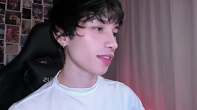 liamelf online show from March 8, 2025, 1:50 am