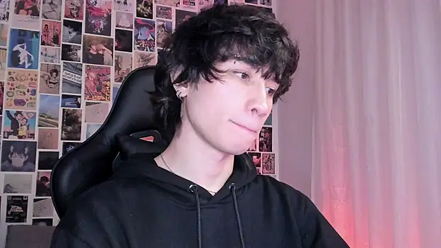 liamelf online show from January 14, 2025, 3:43 am