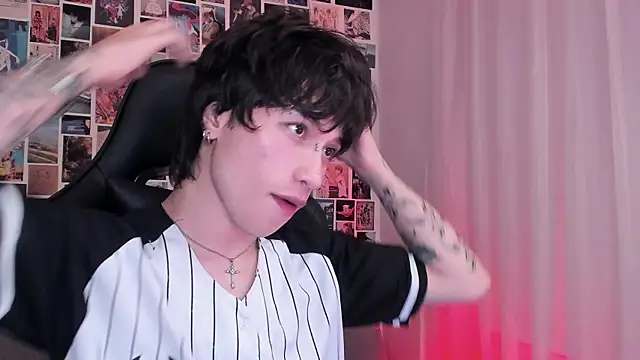 liamelf online show from January 19, 2025, 5:05 am