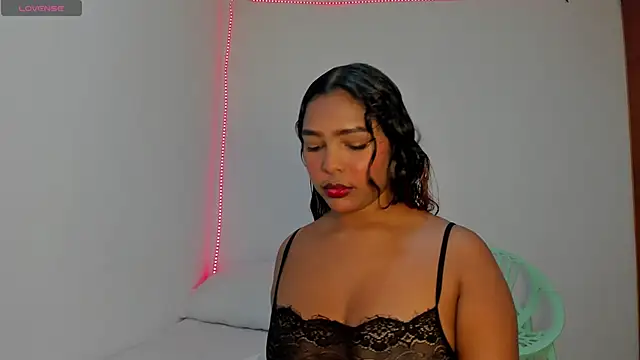 Maya Graham online show from September 30, 2025, 4:07 am