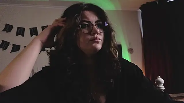 Laura Karamazov online show from February 16, 2026, 9:30 am