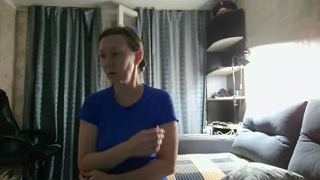 WindChristy online show from October 10, 2025, 3:18 am