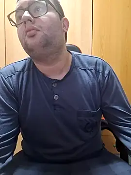 Javier bear online show from December 3, 2025, 3:55 pm