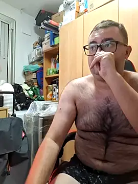 Snapshot of Javier_bear chatting on July 3, 2026, 1:28 pm Javier bear online show from July 3, 2026, 1:28 pm