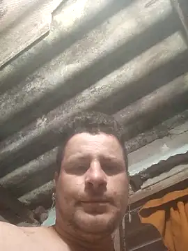 TusOjitosClaros69 online show from January 16, 2025, 5:00 am