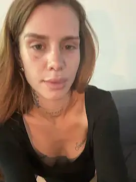 EmiliaCatalina online show from July 21, 2026, 6:42 pm