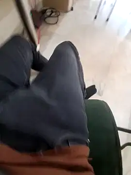 sexyboy1011 online show from February 5, 2026, 8:32 am