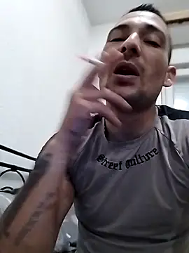 Snapshot of Zoltanioan26 chatting on October 31, 2025, 10:38 pm Zoltanioan26 online show from October 31, 2025, 10:38 pm